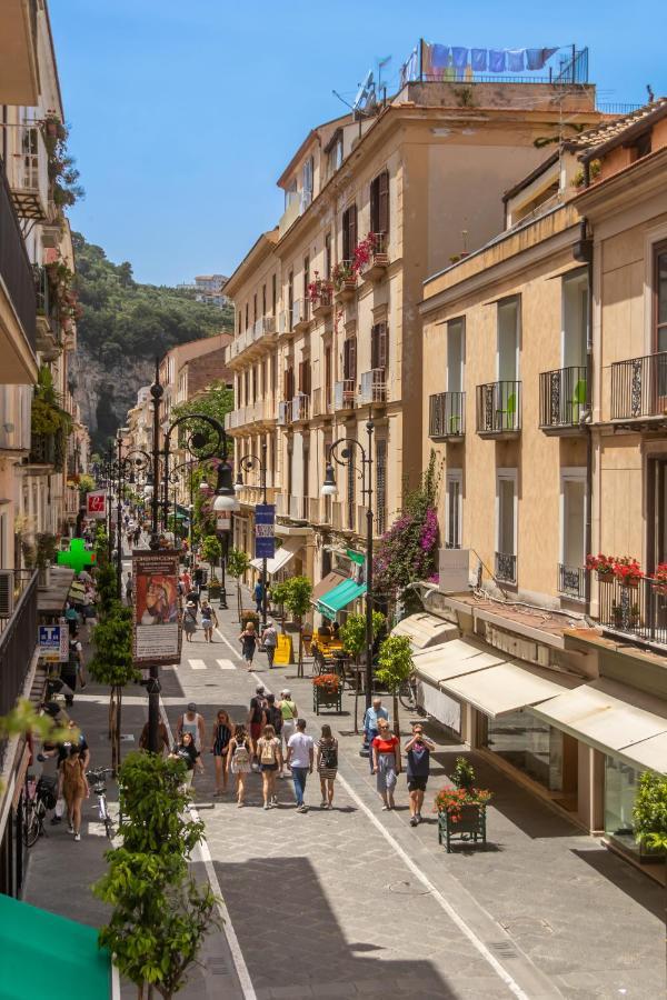 Comfy Apt 4 Sleeps Right In The Centre Sorrento Exterior photo